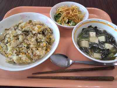 給食