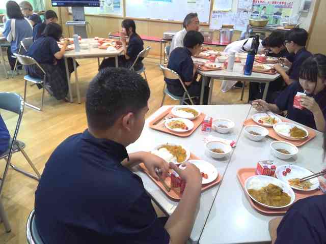 給食2
