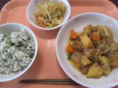 給食