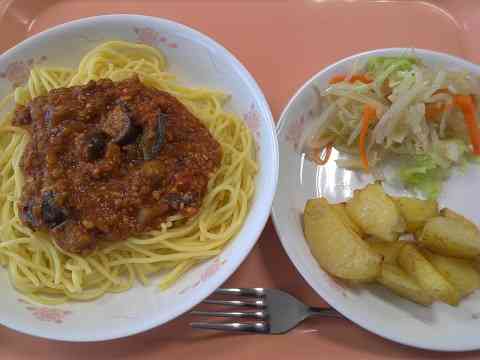給食