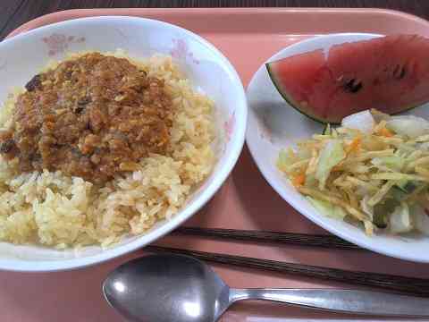 給食