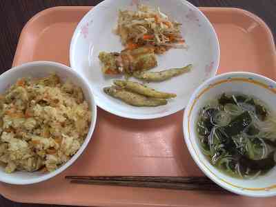 給食