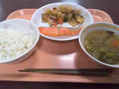 給食