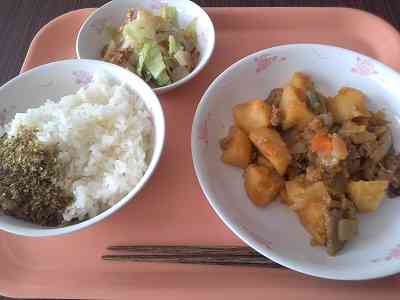 給食3