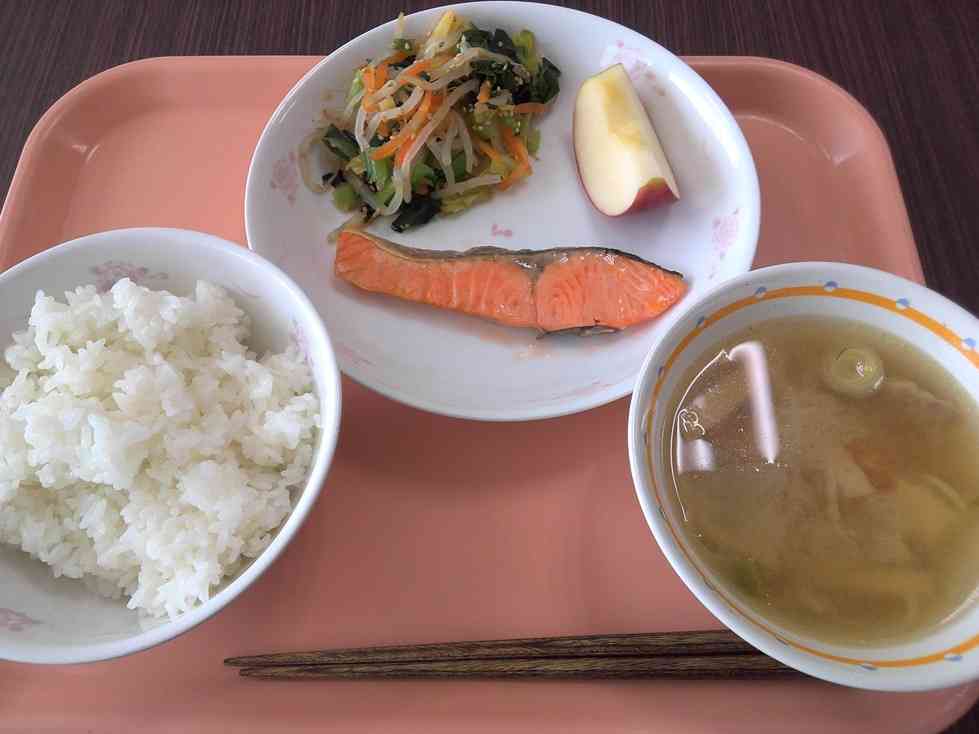 給食2