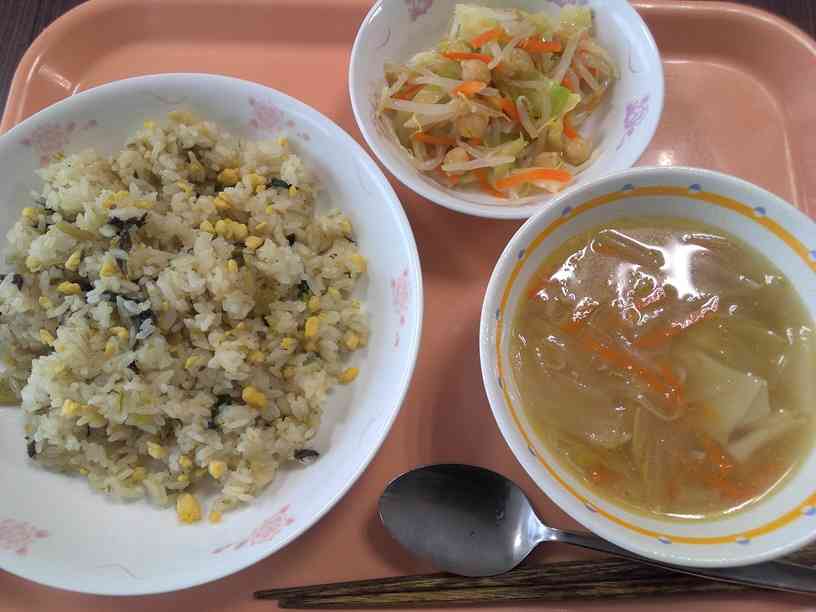 給食