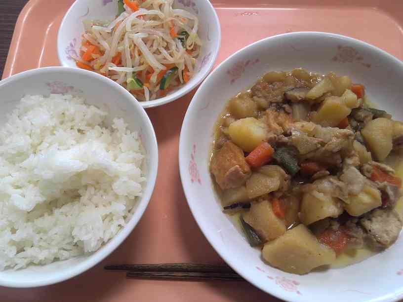 給食