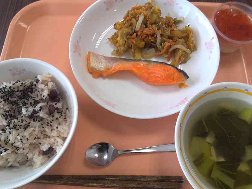 給食2