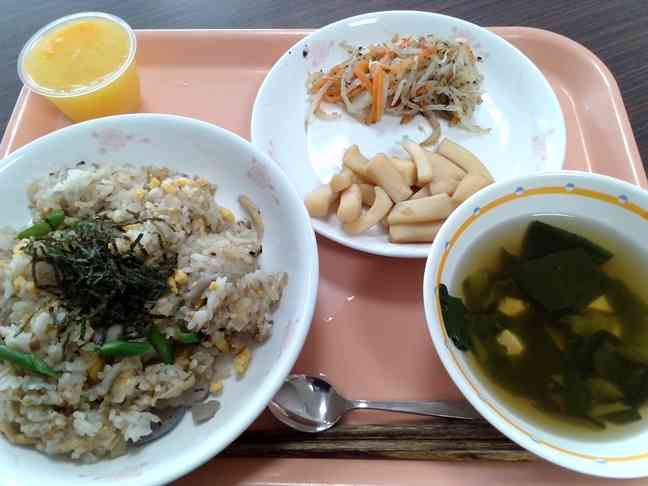 給食