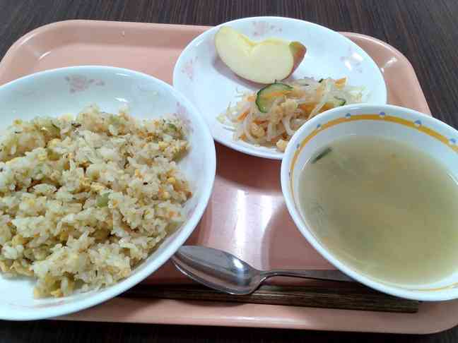 給食