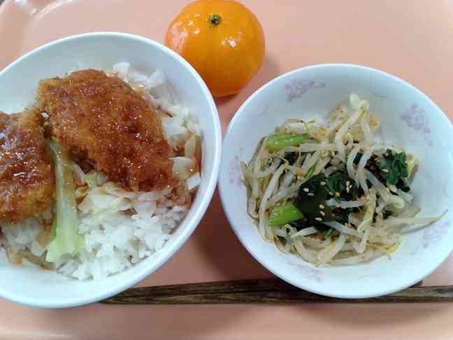 給食