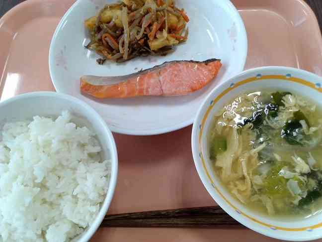 給食