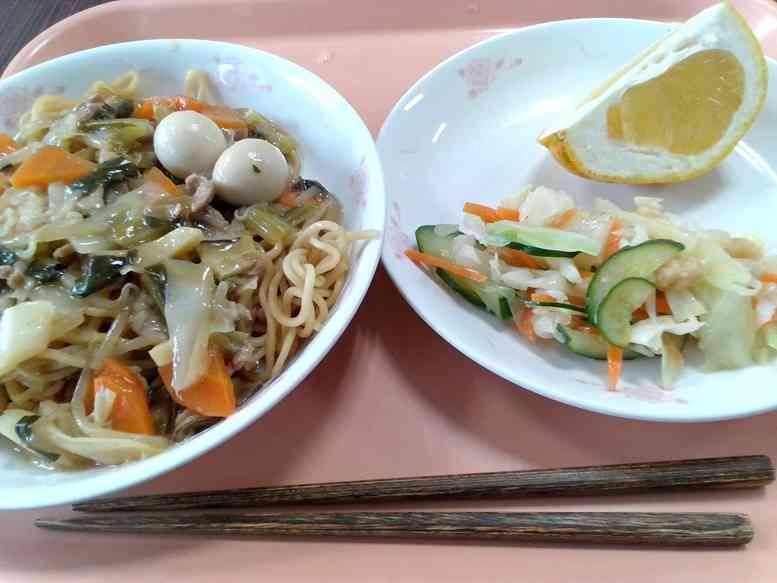 給食1