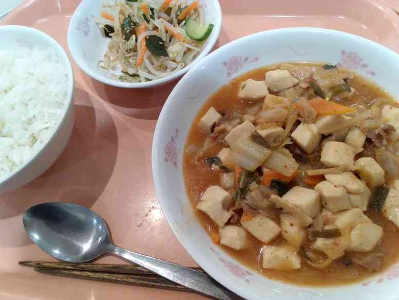 給食