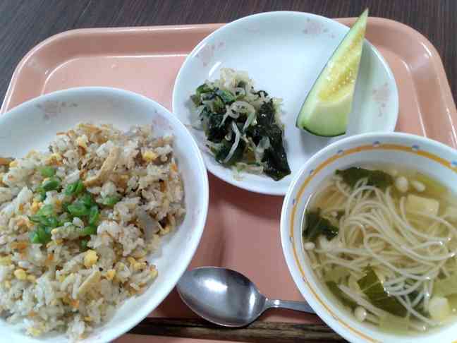 給食