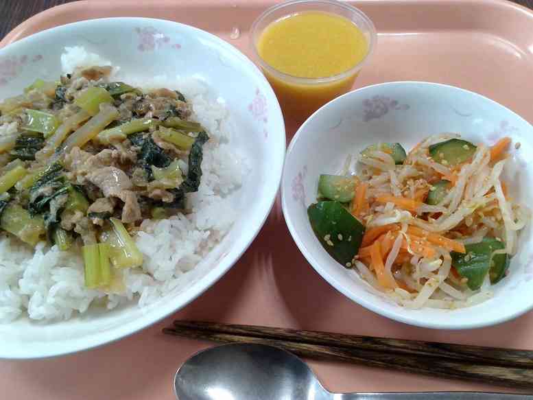 給食