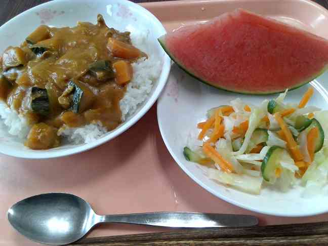 給食