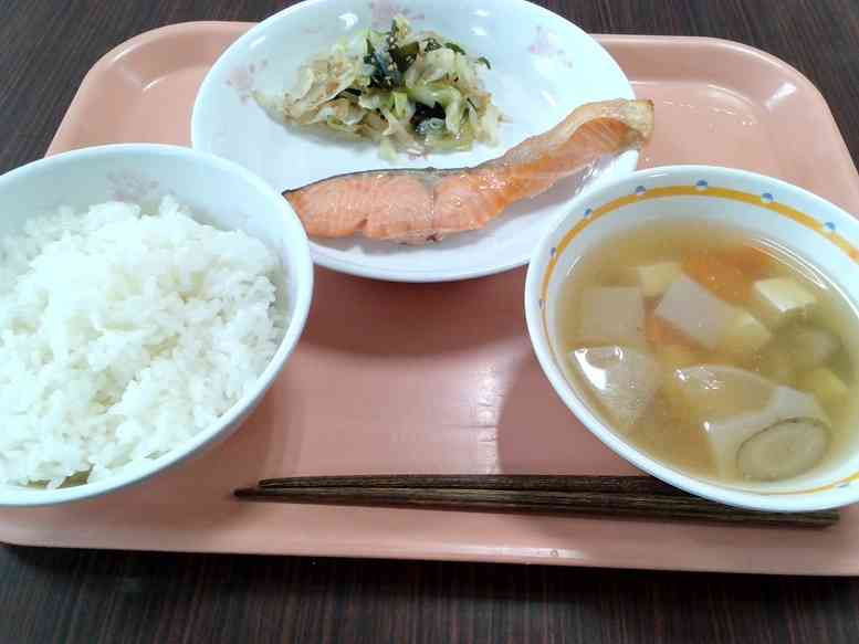 給食