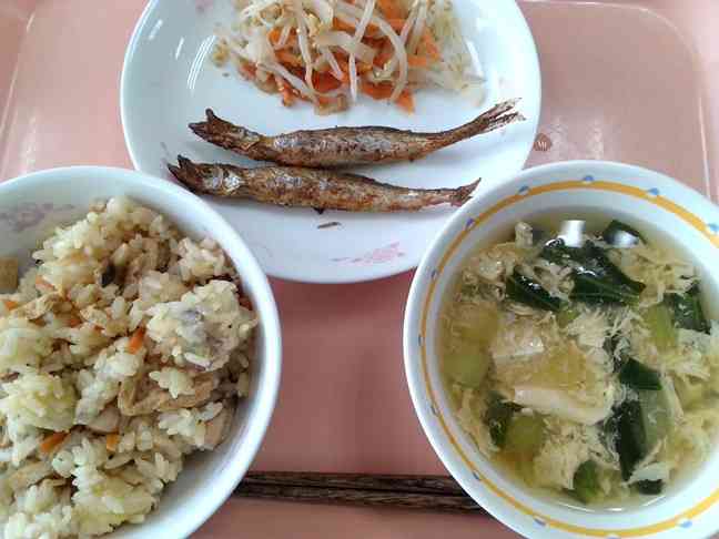 給食