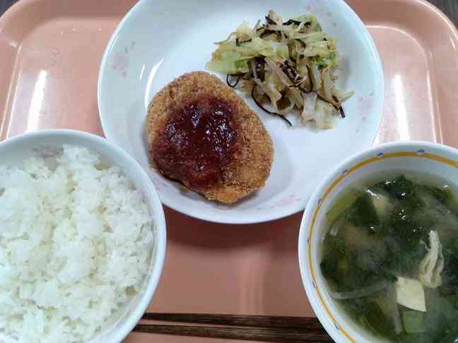 給食