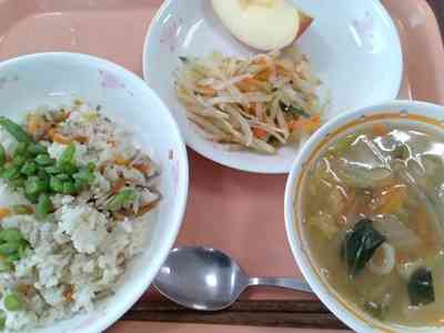 給食