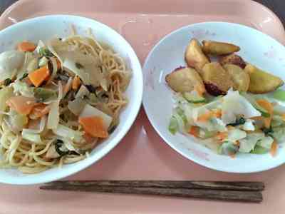 給食